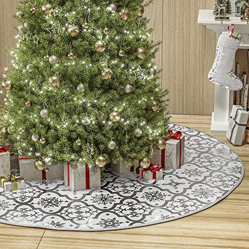 חצאית עץ חג המולד של Blivalley 48 אינץ 'חצאית עץ חג המולד לבנה לקישוטי חג המולד מחצלת עץ חג המולד עם גרב חג המולד למסיבת חג ועיצוב בית